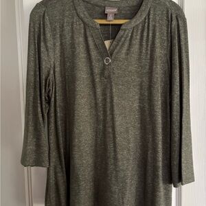 CHICOS COZISOFT SIZE 2 
RING NOTCH NK 3 QTR TOP 3/4 SLV FASHION
CYPRESS FERN